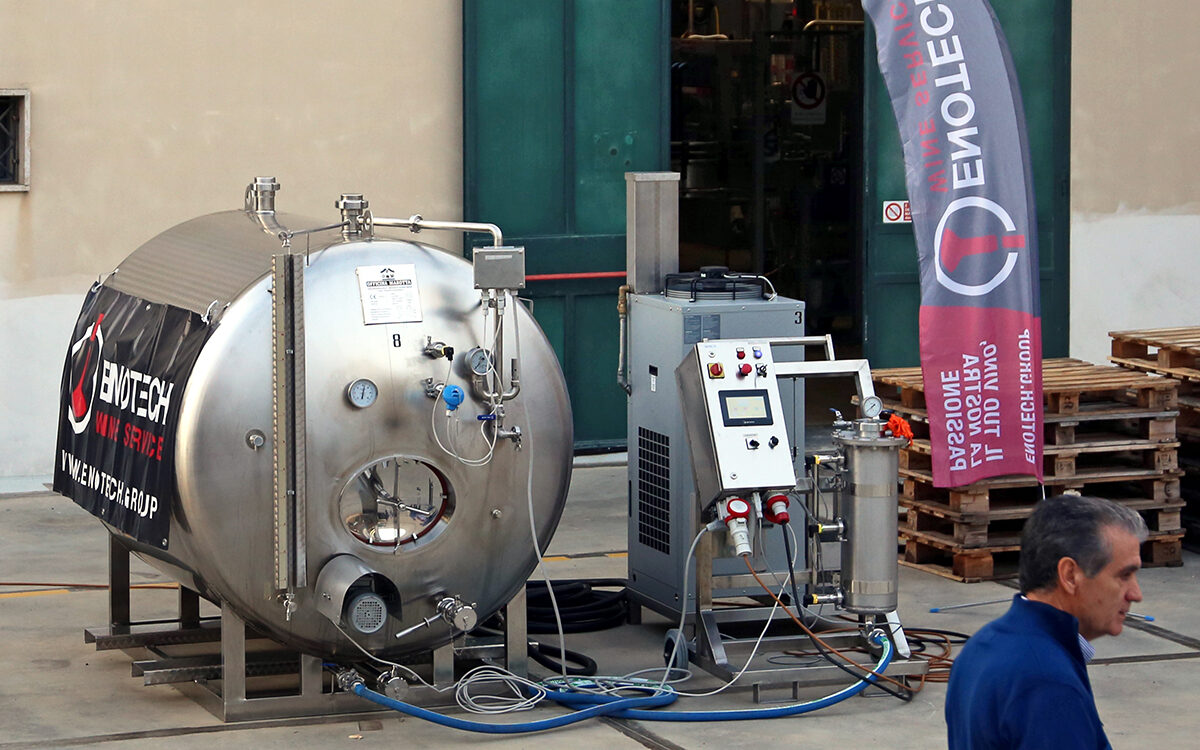 Autoclave a noleggio per la presa di spuma